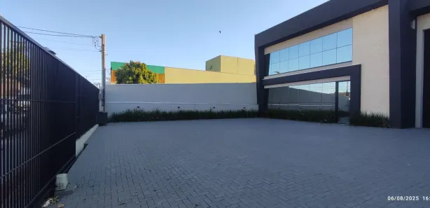 Galpão / Depósito / Armazém para alugar, 1049m² no Jardim Morumbi, Cambé