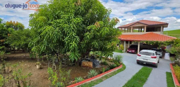 Fazenda / Sítio / Chácara com 3 Quartos à venda, 222m² no Roseirinha, Caçapava