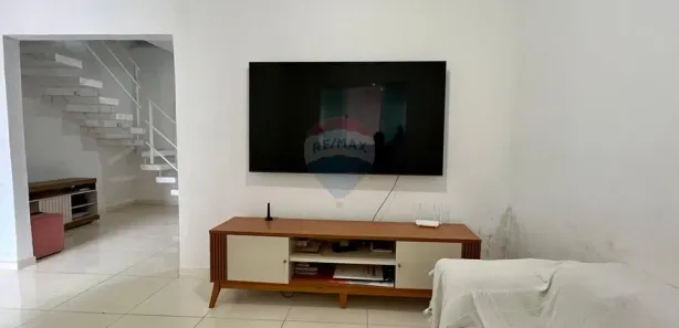 Sobrado com 4 Quartos à venda, 132m² no Jambeiro, Alagoinhas