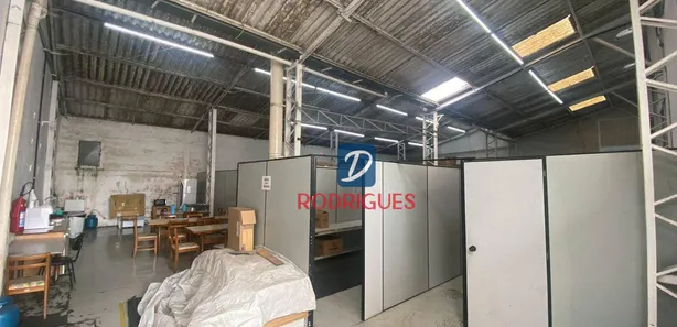 Galpão / Depósito / Armazém para alugar, 1700m² no Taboão, Diadema