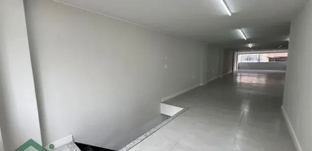 Loja / Salão / Ponto Comercial para alugar, 236m² no Centro, Nova Friburgo