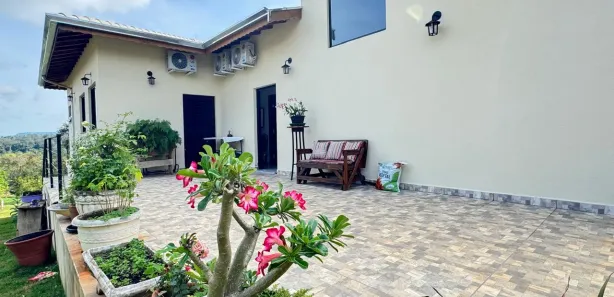 Fazenda / Sítio / Chácara com 3 Quartos à venda, 223m² no Centro, Águas de São Pedro