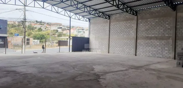 Galpão / Depósito / Armazém para alugar, 400m² no Vida Nova, Vespasiano