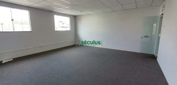 Conjunto Comercial / Sala para alugar, 81m² no Amizade, Jaraguá do Sul