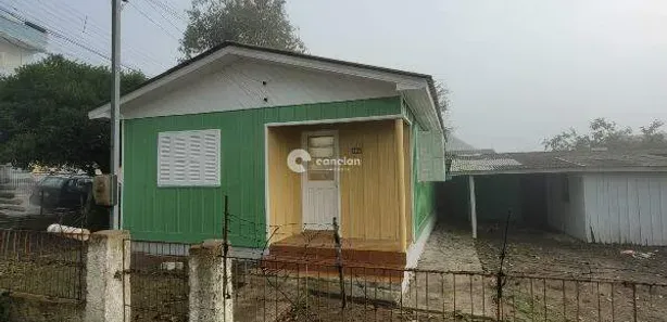 Casa com 2 Quartos para alugar, 78m² no Juscelino Kubitschek, Santa Maria
