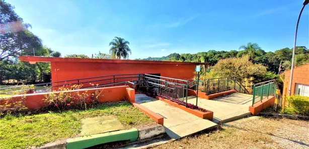Prédio Inteiro para alugar, 2492m² no Jardim Colibri, Embu das Artes