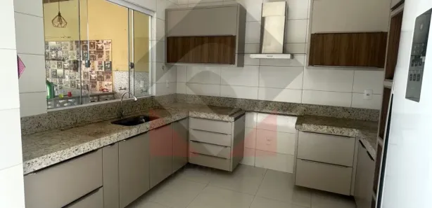 Casa com 3 Quartos para alugar, 250m² no Belo Horizonte, Marabá