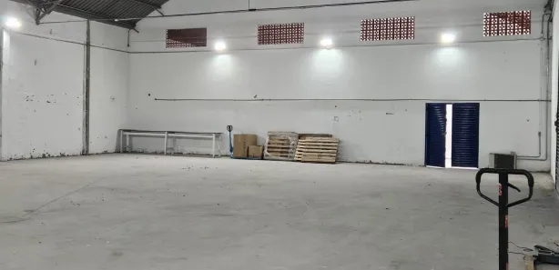 Galpão / Depósito / Armazém para alugar, 1000m² no Presidente Altino, Osasco