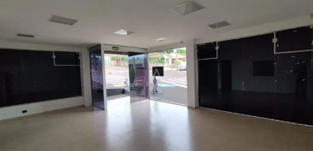 Conjunto Comercial / Sala para alugar, 82m² no Jardim Parizzotto, Toledo