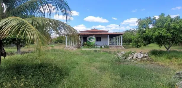 Fazenda / Sítio / Chácara com 2 Quartos à venda, 200m² no Pinheiro, Guaiúba