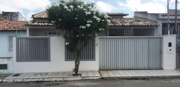 Casa com 3 Quartos à venda, 400m² no Luzia, Aracaju
