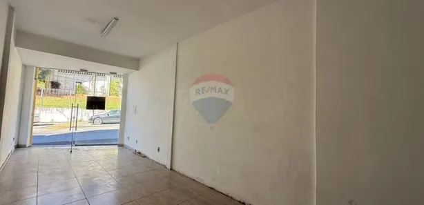 Loja / Salão / Ponto Comercial para alugar, 30m² no Bingen, Petrópolis
