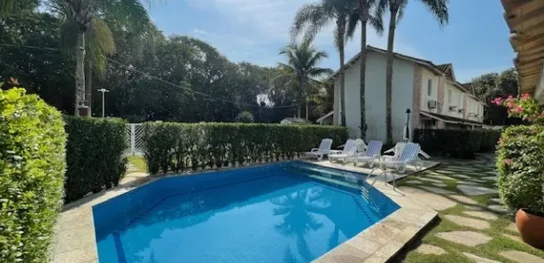Sobrado com 2 Quartos para venda ou aluguel, 65m² no São Lourenço, Bertioga