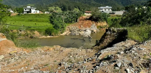 Fazenda / Sítio / Chácara com 1 Quarto à venda, 57750m² no Centro, São João Batista