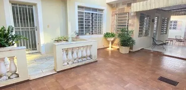 Sobrado com 4 Quartos para venda ou aluguel, 670m² no Centro, Araçatuba