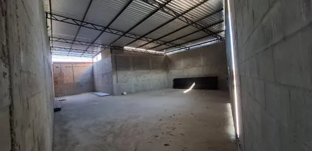 Galpão / Depósito / Armazém para alugar, 260m² no Balneário São Pedro, São Pedro da Aldeia