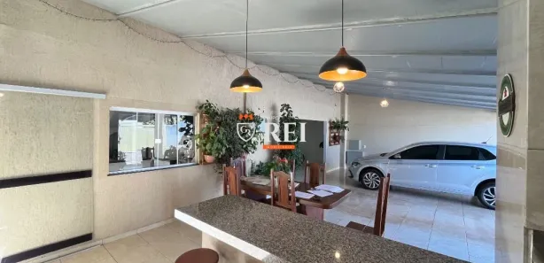 Sobrado com 3 Quartos à venda, 200m² no Setor Dona Gercina, Rio Verde