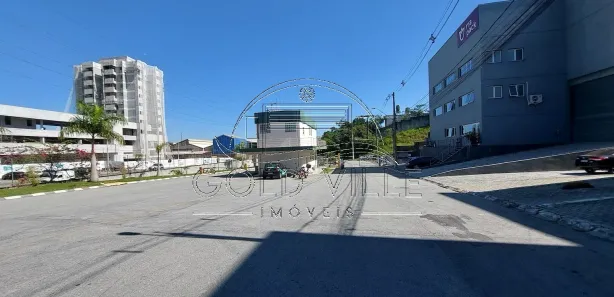 Galpão / Depósito / Armazém para venda ou aluguel, 800m² no Jardim Helena Maria, Vargem Grande Paulista