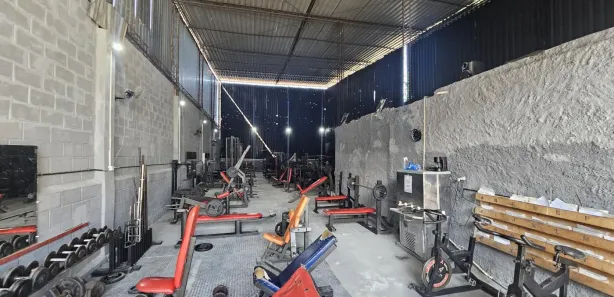 Loja / Salão / Ponto Comercial à venda, 300m² no Vila Norma, Mesquita
