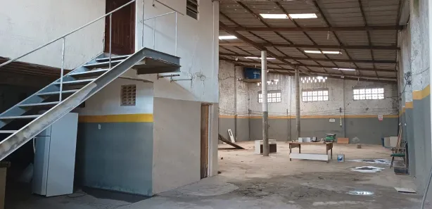 Galpão / Depósito / Armazém à venda, 324m² no Marcelo Deda, São Cristóvão