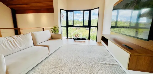 Casa de Condomínio com 4 Quartos à venda, 230m² no Recanto Araucária, Campos do Jordão