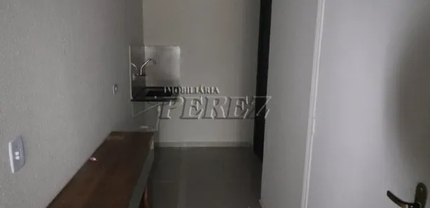 Loja / Salão / Ponto Comercial para alugar, 44m² no Conjunto Cafezal 1, Londrina