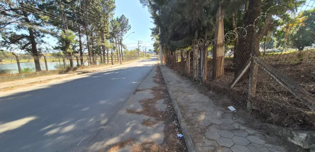 Galpão / Depósito / Armazém para venda ou aluguel, 5000m² no Parque Mondesir, Lorena