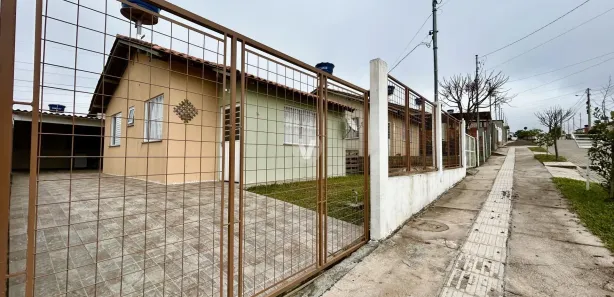 Casa com 2 Quartos à venda, 42m² no Tomazetti, Santa Maria