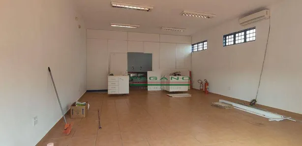 Loja / Salão / Ponto Comercial para alugar, 57m² no Francisco Castilho, Cravinhos