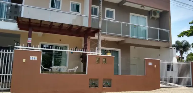 Sobrado com 2 Quartos à venda, 93m² no Itacolomi, Balneário Piçarras