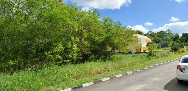 Terreno / Lote / Condomínio à venda, 525m² no Santa Rosa, Simões Filho
