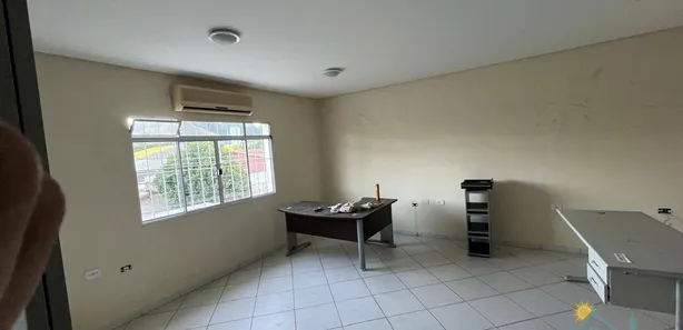 Galpão / Depósito / Armazém para venda ou aluguel, 400m² no Vila Amélia, São Sebastião