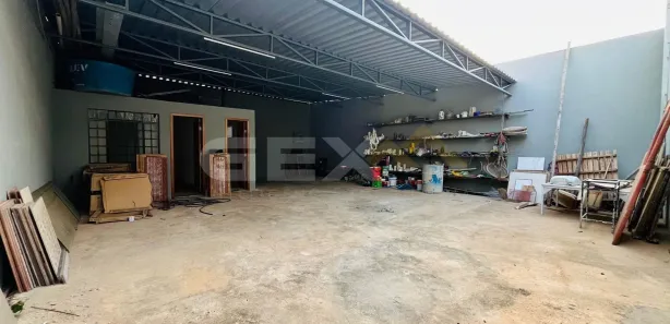 Galpão / Depósito / Armazém com 1 Quarto à venda, 108m² no Sagrada Família, Divinópolis