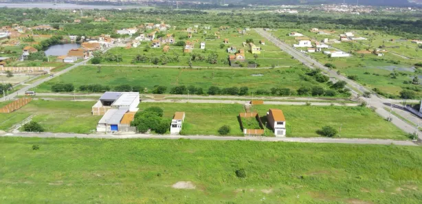 Terreno / Lote / Condomínio com 1 Quarto para venda ou aluguel, 125m² no Centro, Maracanaú