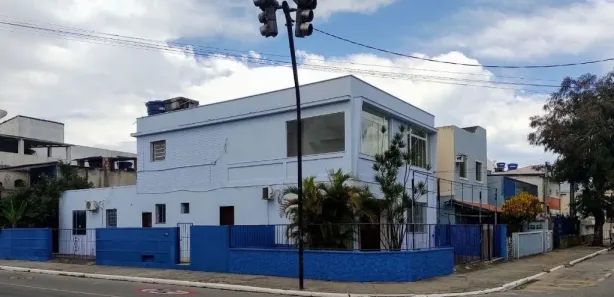 Prédio Inteiro à venda, 200m² no Centro, Macaé