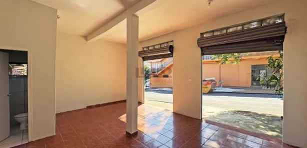 Conjunto Comercial / Sala para alugar, 33m² no Conjunto Residencial Branca Vieira, Maringá