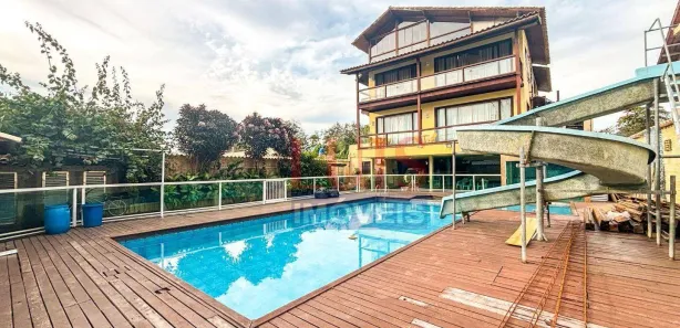 Casa Comercial com 14 Quartos à venda, 850m² no Itaipu, Niterói
