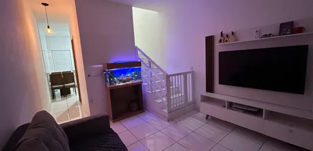 Sobrado com 2 Quartos à venda, 60m² no Cruzeiro do Sul, Mesquita