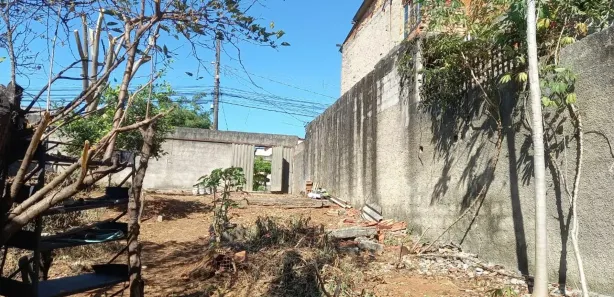Terreno / Lote / Condomínio à venda, 360m² no Felipe Cláudio de Sales, Pedro Leopoldo