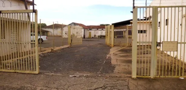 Prédio Inteiro para venda ou aluguel, 3000m² no São Joaquim, Araçatuba