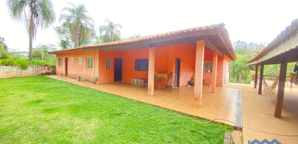 Fazenda / Sítio / Chácara com 3 Quartos à venda, 3200m² no Zona Rural, Mairinque