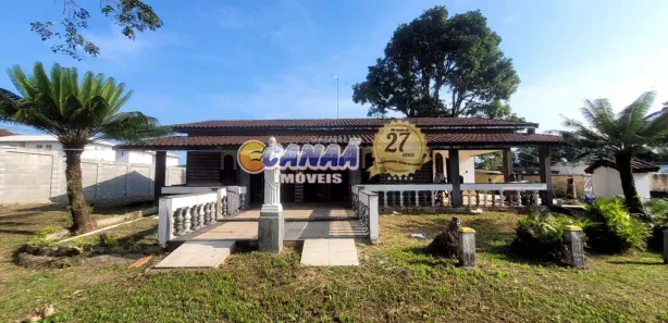 Fazenda / Sítio / Chácara com 5 Quartos à venda, 195m² no , Mongaguá