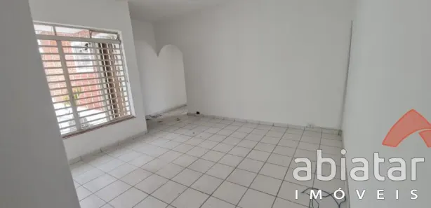 Casa Comercial com 3 Quartos para alugar, 300m² no Jardim Bontempo, Taboão da Serra