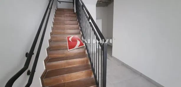 Conjunto Comercial / Sala para alugar, 75m² no Jardim Alvorada, Maringá