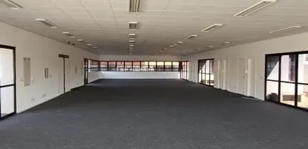 Prédio Inteiro com 9 Quartos para venda ou aluguel, 4294m² no Centro, Bauru