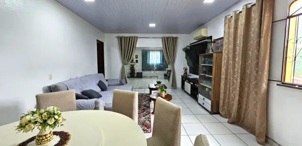 Sobrado com 5 Quartos à venda, 765m² no Centro, Presidente Figueiredo