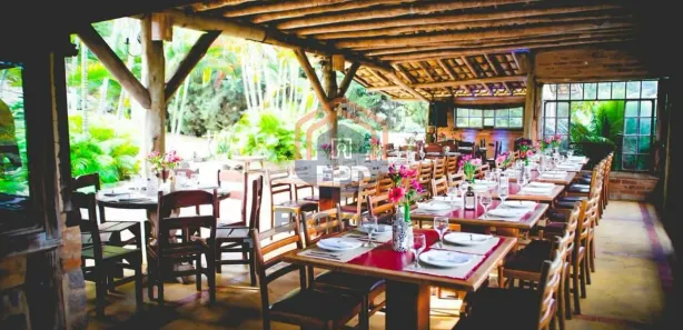 Casa Comercial para venda ou aluguel, 400m² no Bosque, Vinhedo