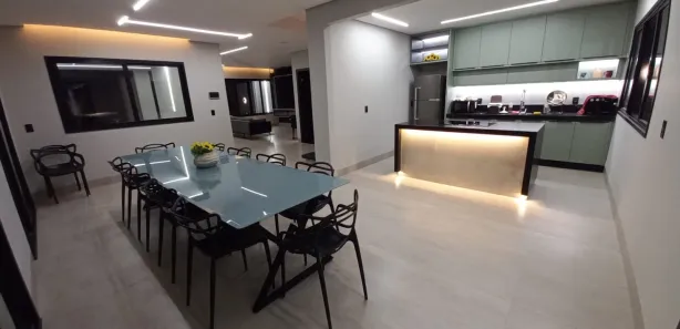 Sobrado com 4 Quartos à venda, 320m² no Parque Solar do Agreste B, Rio Verde