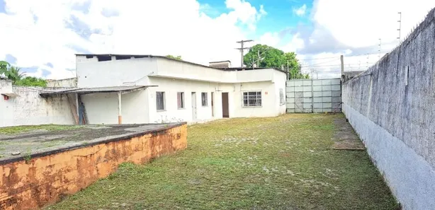 Loja / Salão / Ponto Comercial à venda, 1800m² no PoloPlast, Camaçari