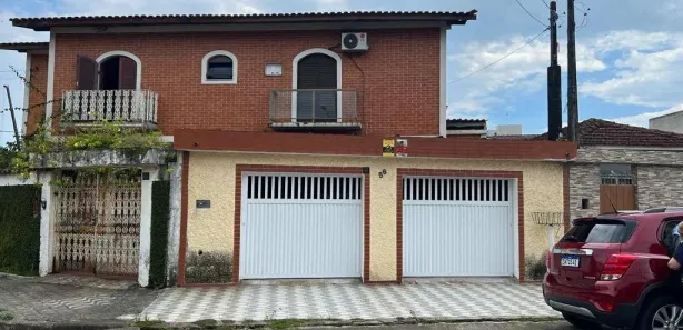 Sobrado com 3 Quartos à venda, 128m² no Vila Voturua, São Vicente